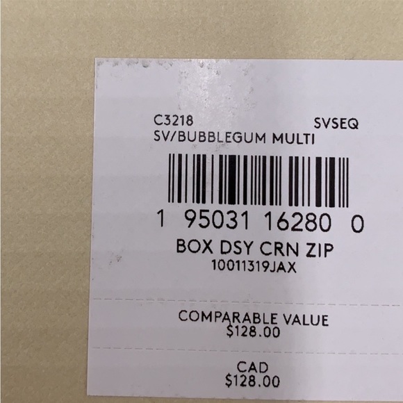 COACH Boxed Corner Zip Wristlet With Daisy Print - Picture 15 of 15